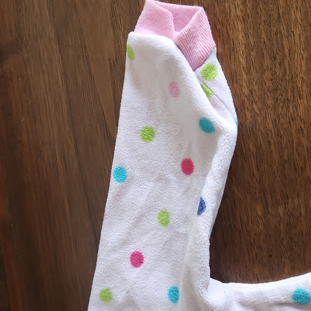 Cater's, Super Comfy, 12 Month, Flame Resistant Sleeper, Light Pink w head band - Picture 4 of 11